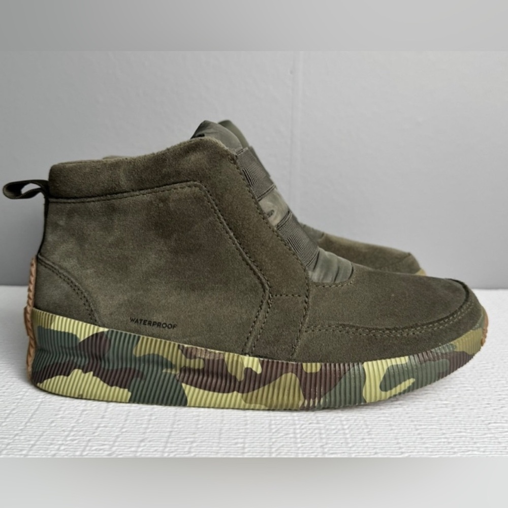 SOREL Womens Out 'N About Plus Mid Boot Green Suede Size 8.5 Waterproof